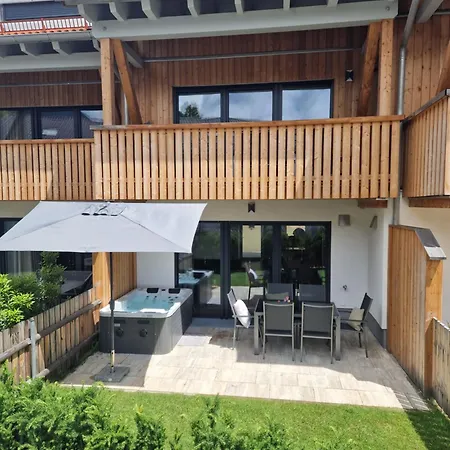 Holiday home Berger Mit Eigenen Whirlpool Im Garten